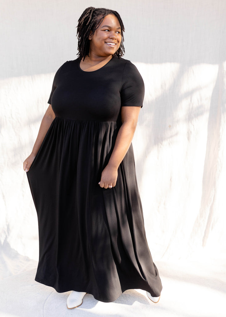'Abigail' Bamboo Blend Maxi Dress in Black – The Main Street Exchange