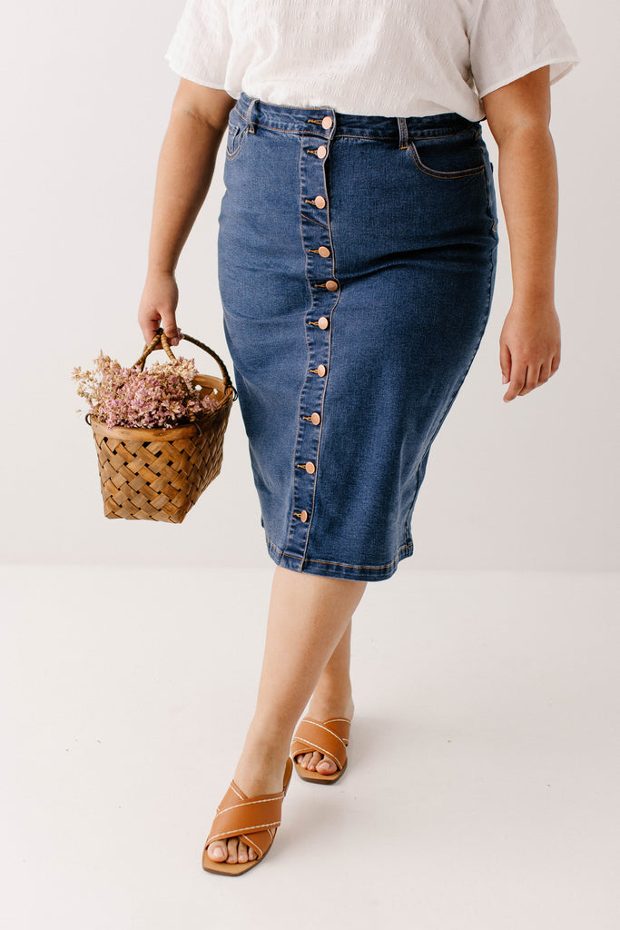 Button Front Skirt In Apollo Wash | Melissa McCarthy Seven7 | Gwynnie Bee  Rental Subscription