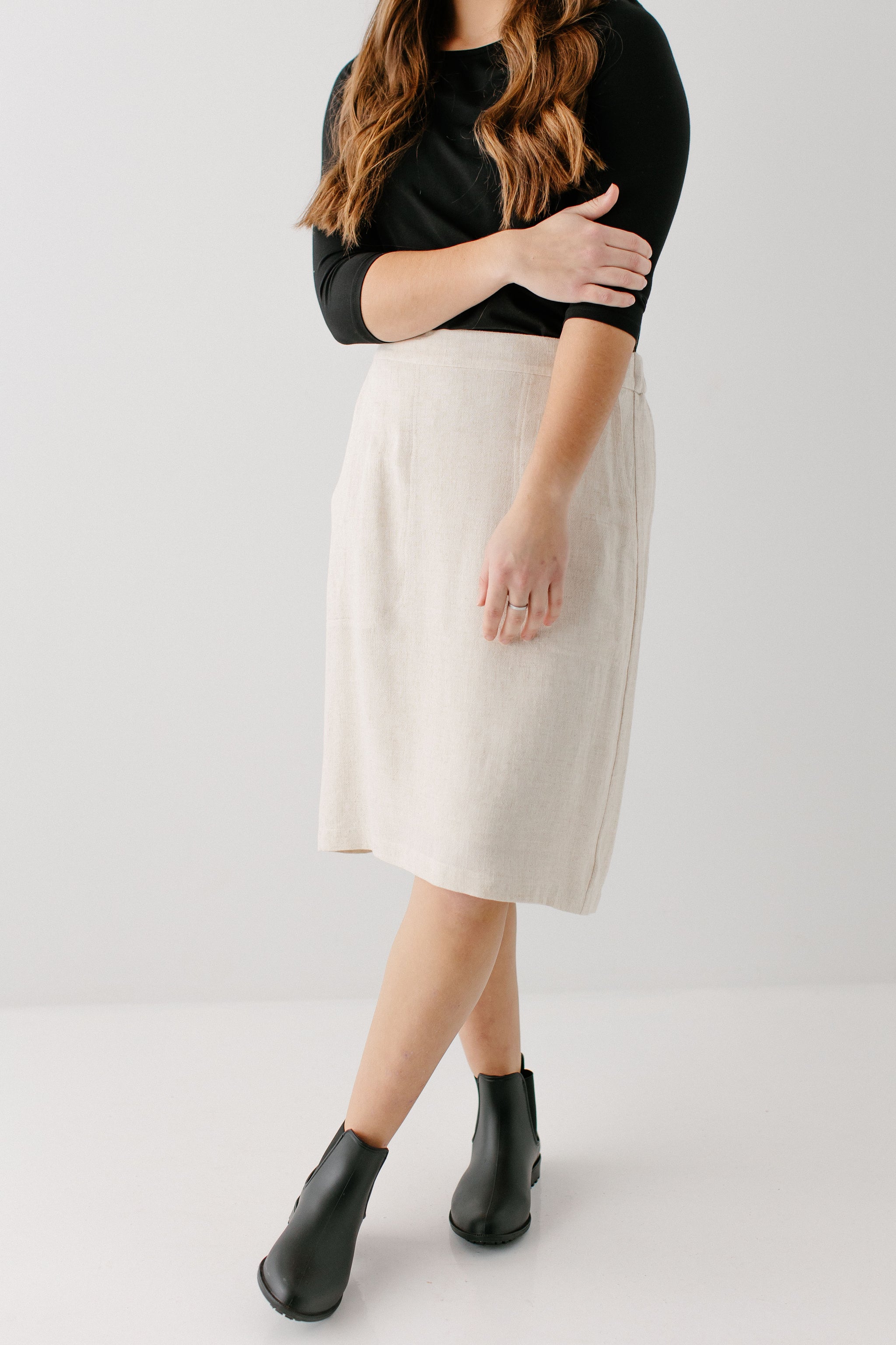 【MARITHE】W LINEN MINI SKIRT_Oatmeal★関税込★ Olivia Oat Linen Blend Mini Skirt | Beginning Boutique US