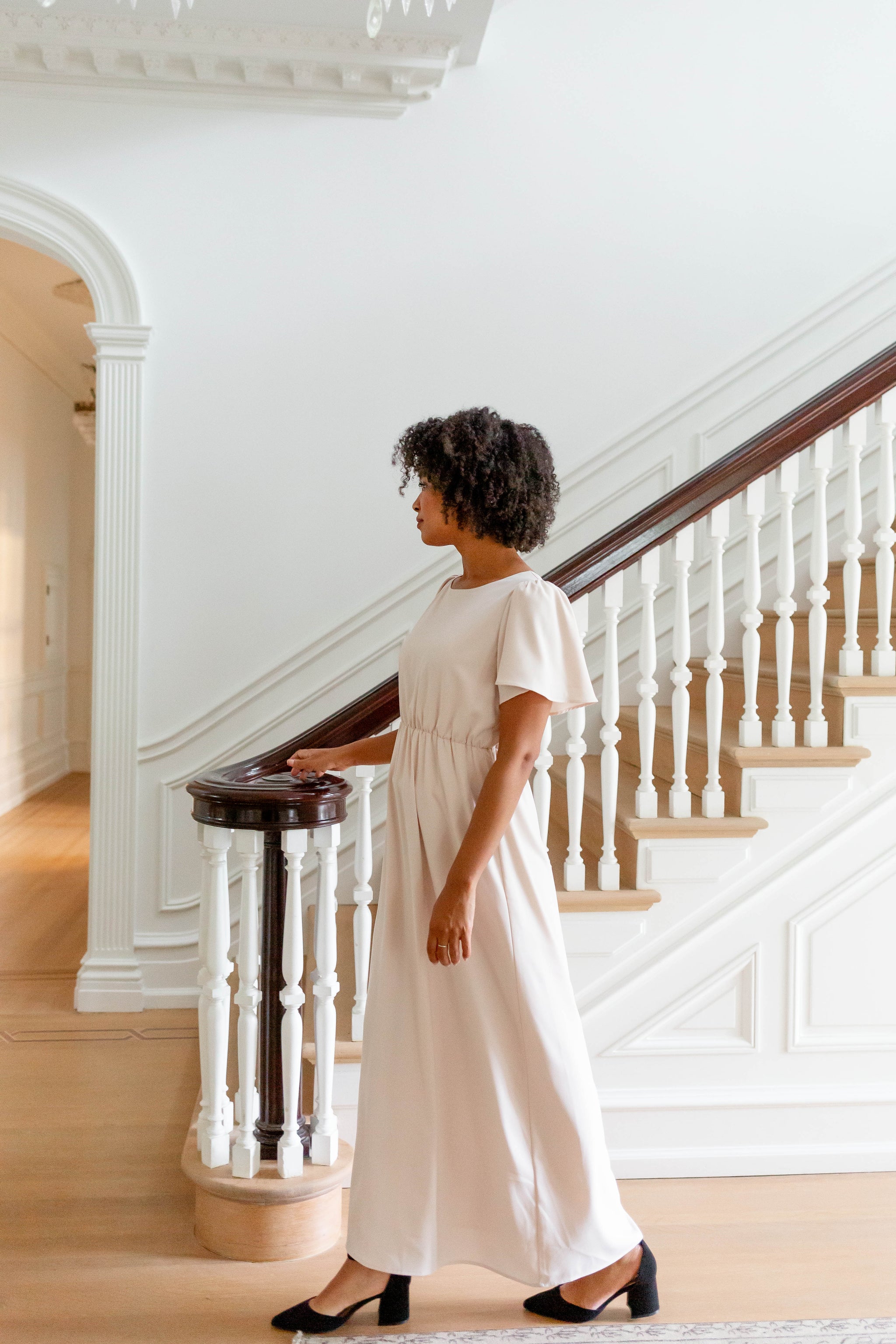 Naomi' Flutter Sleeve Maxi Dress FINAL SALE – The Main Street Exchange