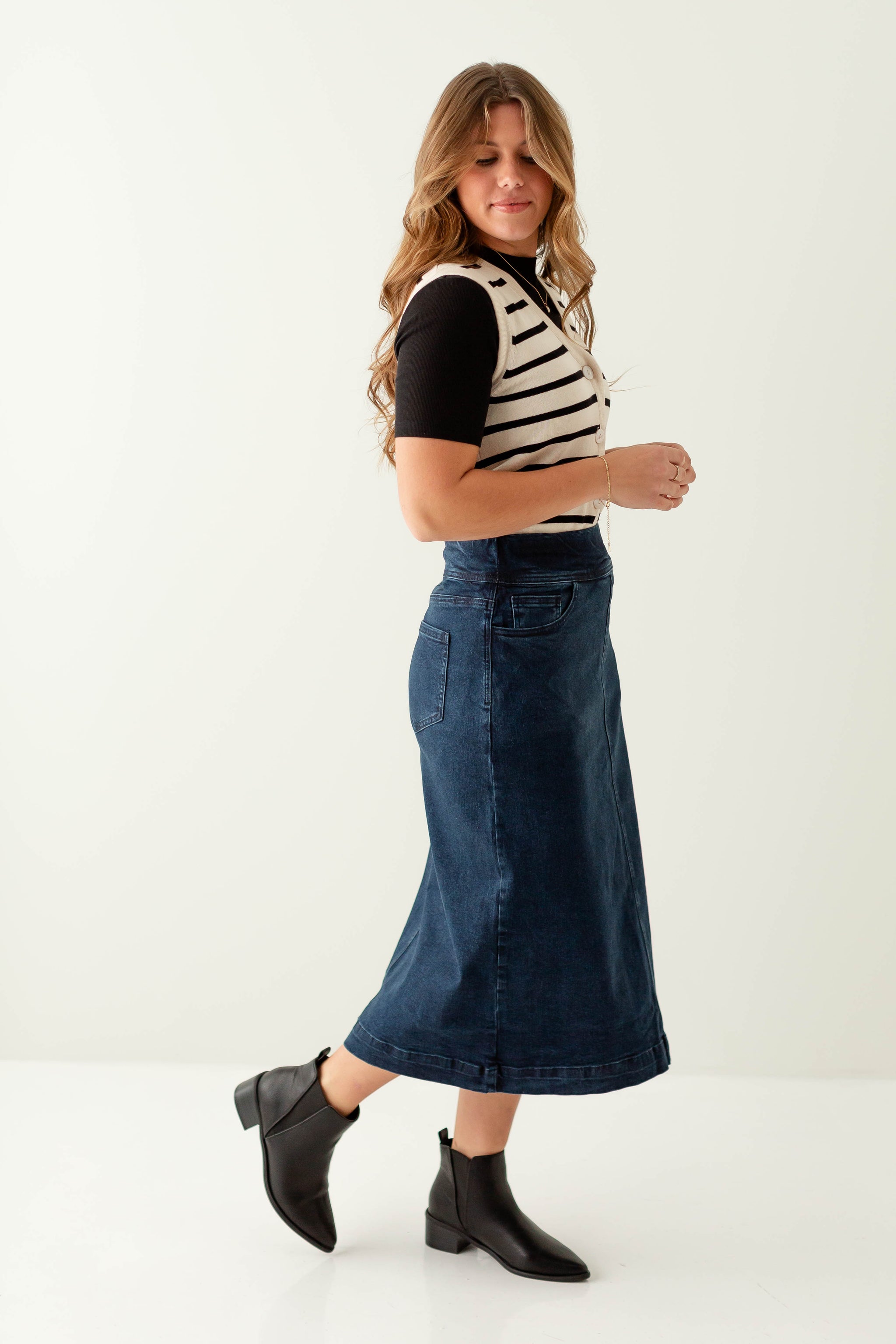 ミニスカート THE GARMENT Women Mid Skirts 21217 106 NAVY Denver Mini Skirt Navy