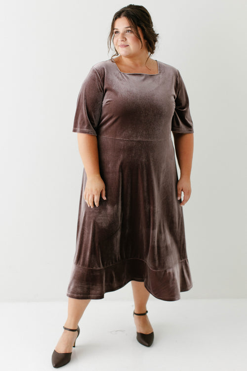 'Sophia' Square Neck Velvet Midi Dress