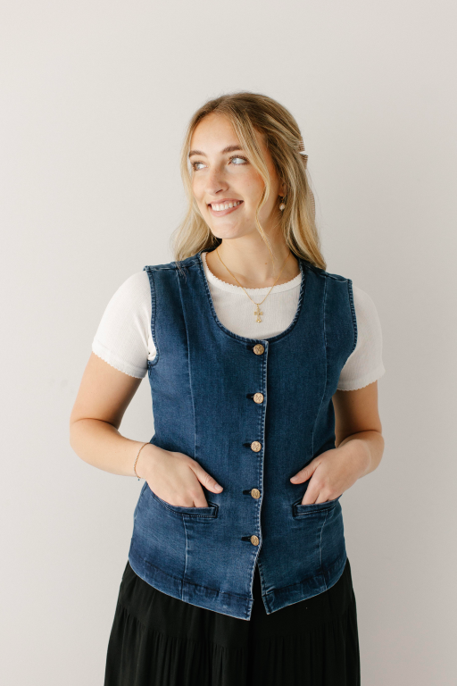 Evyona Stretch Denim Vest – The Main Street Exchange