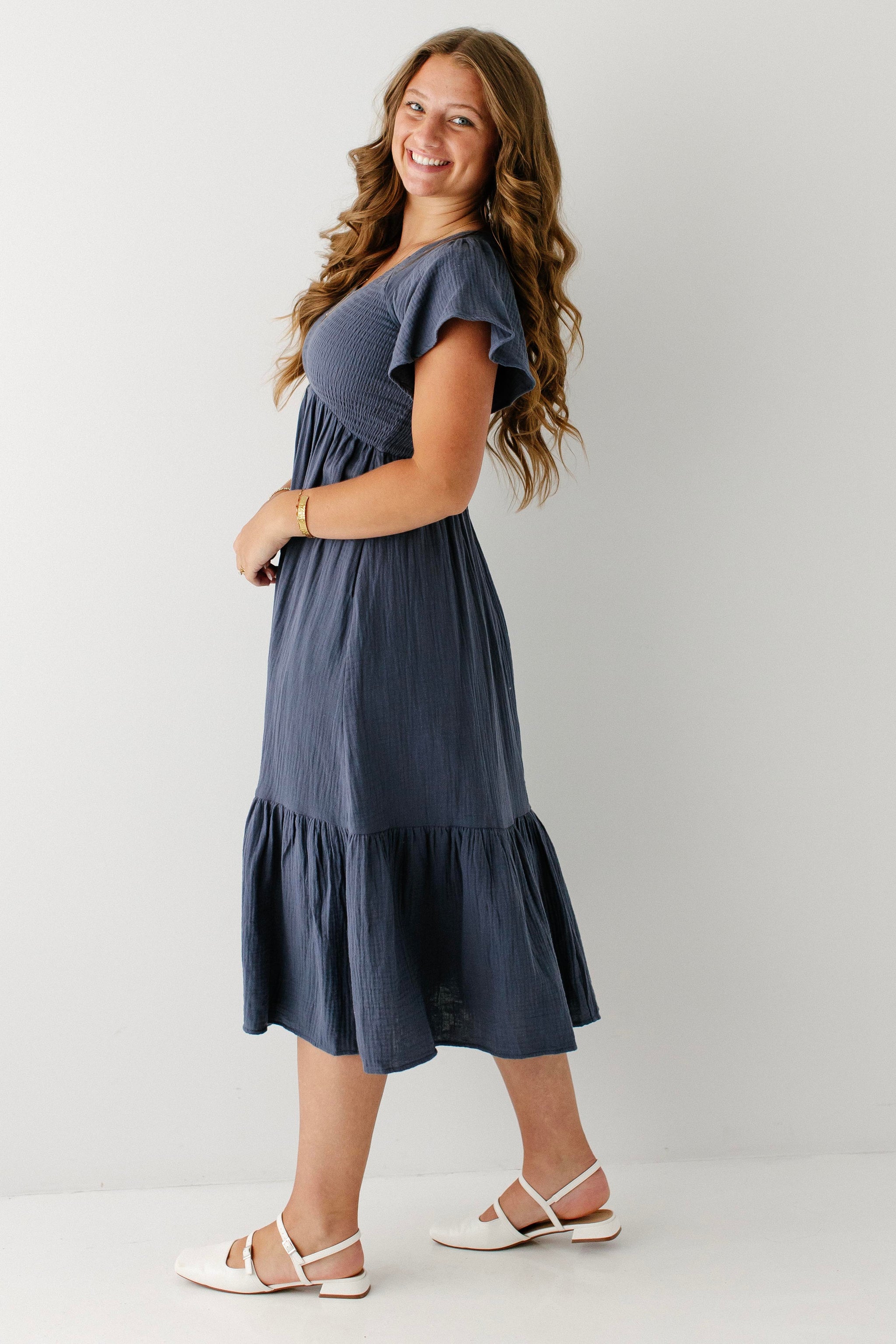 midi cotton gauze dress Quincy Smocked Dusty Navy / 4XL Size:21.5 37/38 Kimchi Blue Keepsake Tie Pair it with sandals EOSS_26May_RND4_70%
