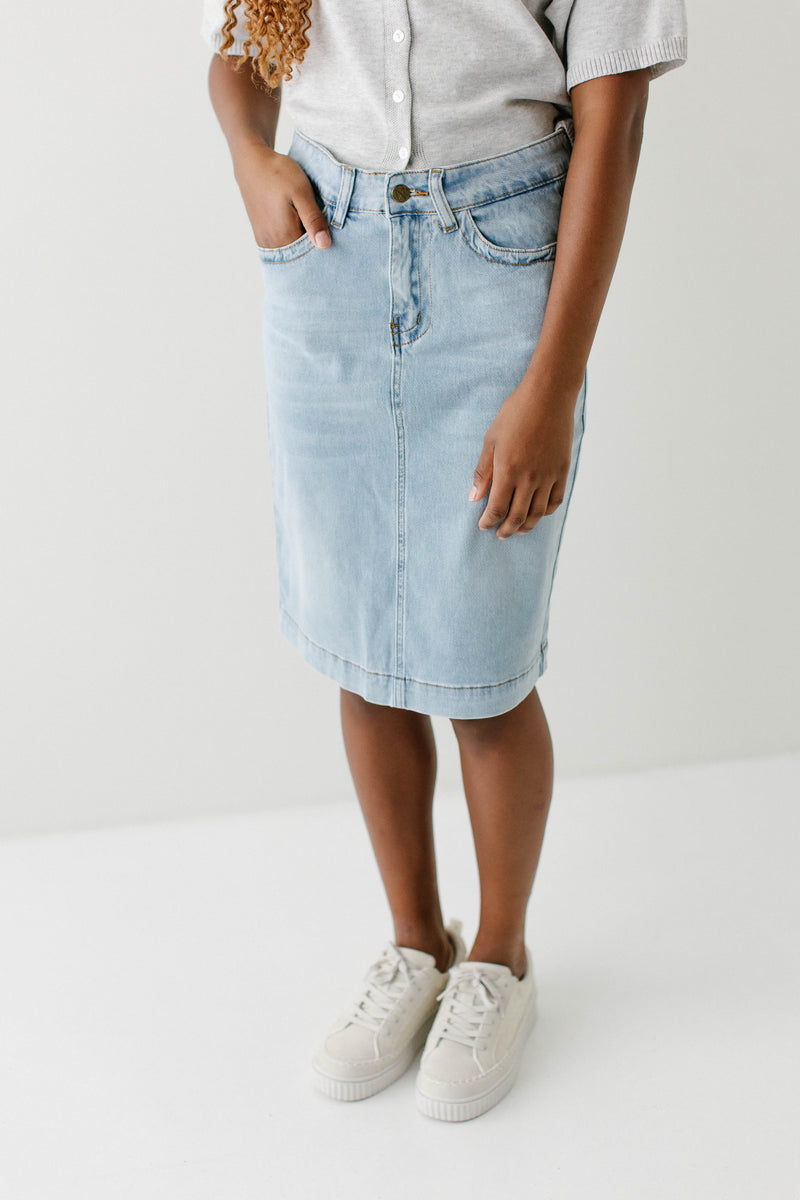 'Leah' Denim Skirt in Light Wash