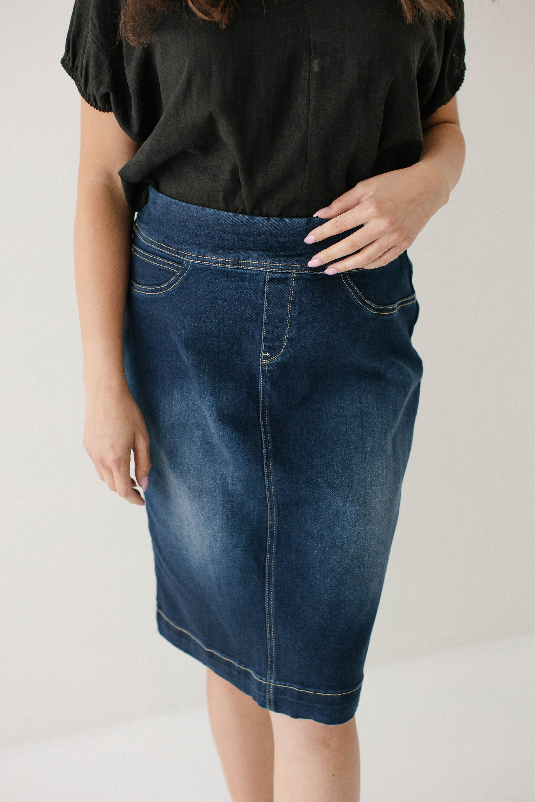 Sara Classic Stretch Denim Skirt FINAL SALE – The Main Street Exchange