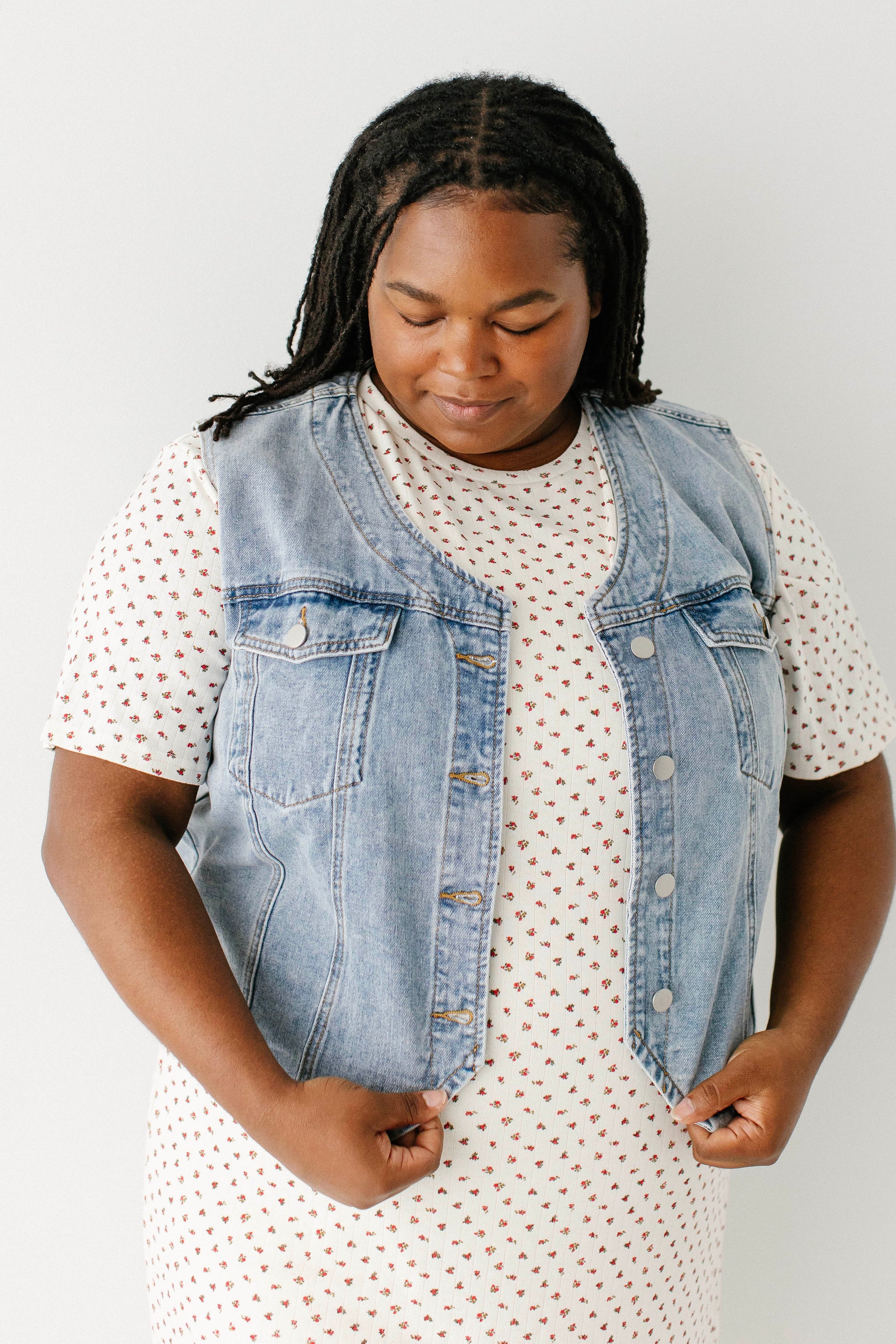 Cody Cropped Denim Vest – The Main Street Exchange