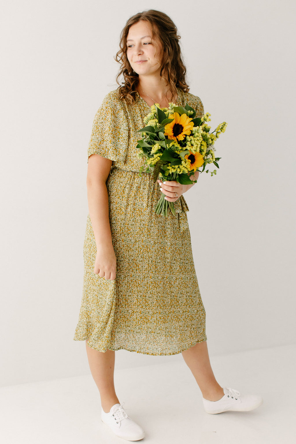 'Meredith' Floral Pleated Midi Dress in Dandelion