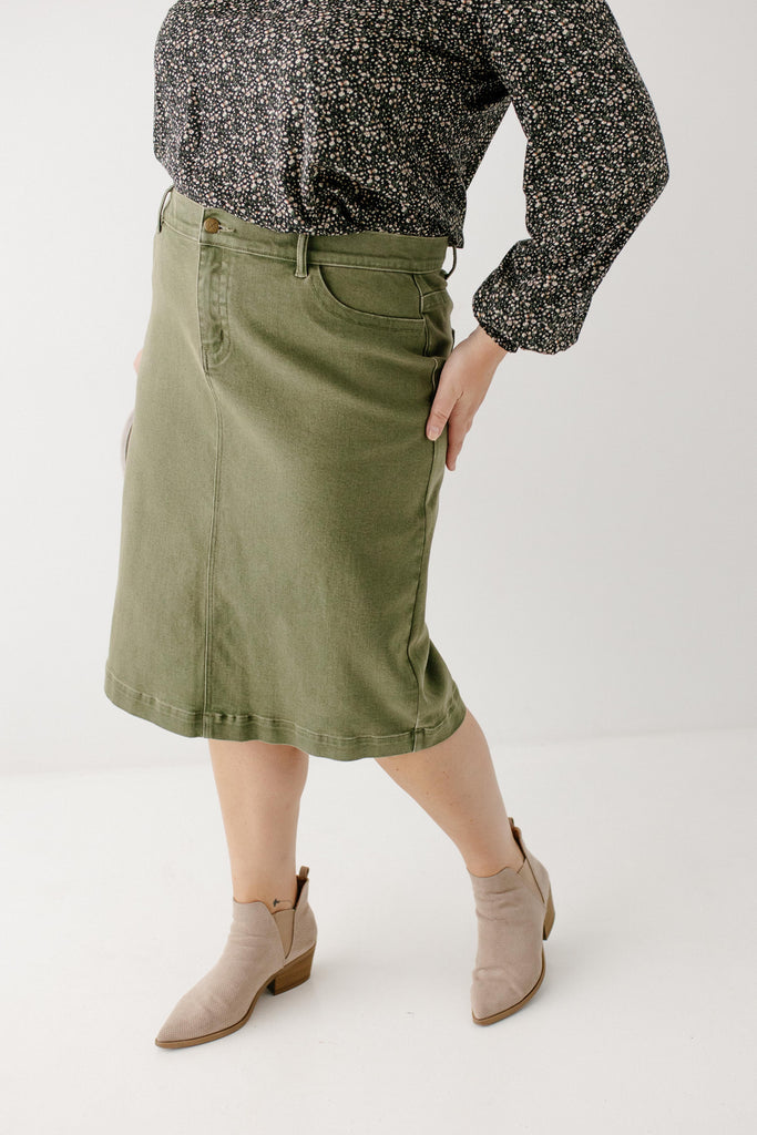 Buy ELLE Light Green Solid Regular Fit Skirt online