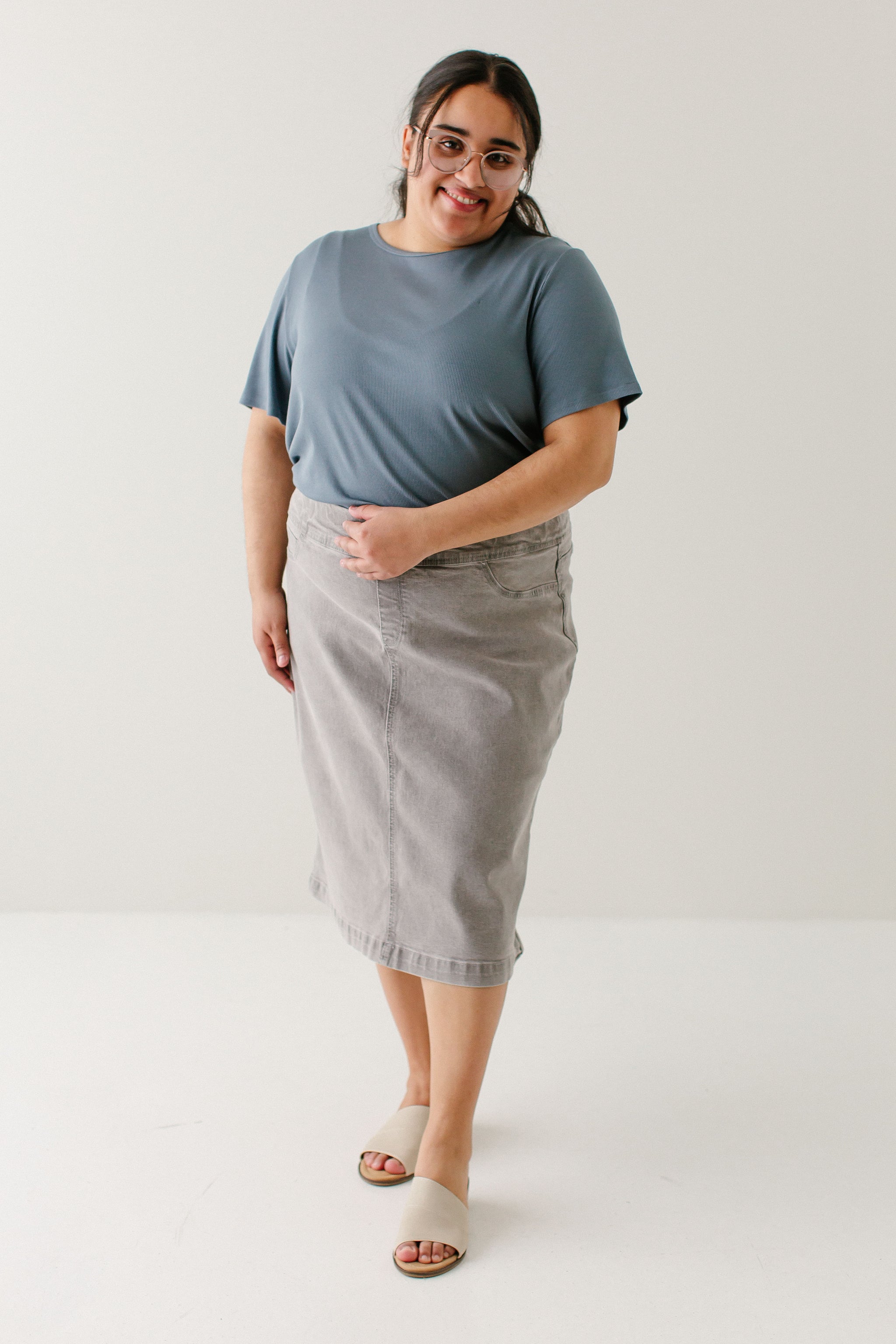 Sara' Classic Knee Length Denim Skirt in Vintage Grey – The Sara' Classic Knee Length Denim Skirt in Vintage Grey – The