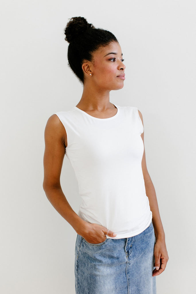 appel lejlighed Spole tilbage Modest Layering Tank Top in French White – The Main Street Exchange